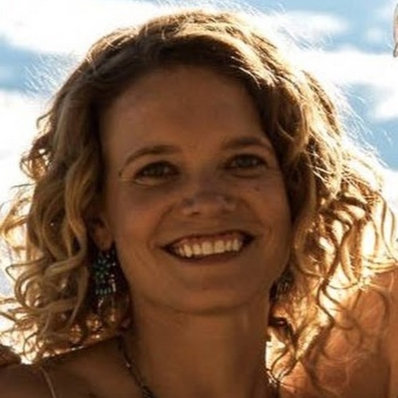 Meet your Posher, Amanda - Picture 1 of 1